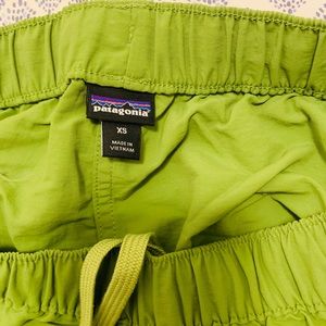 Patagonia barely baggies XS